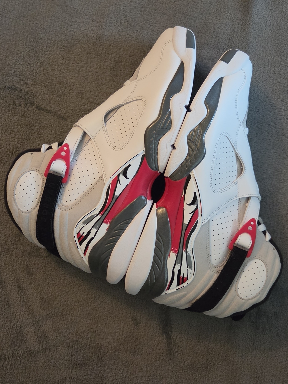 ❤️🖤Jordan Air Jordan 8 Retro White/Black/True Red Bugs Bunny🐇 (2025) Size 13